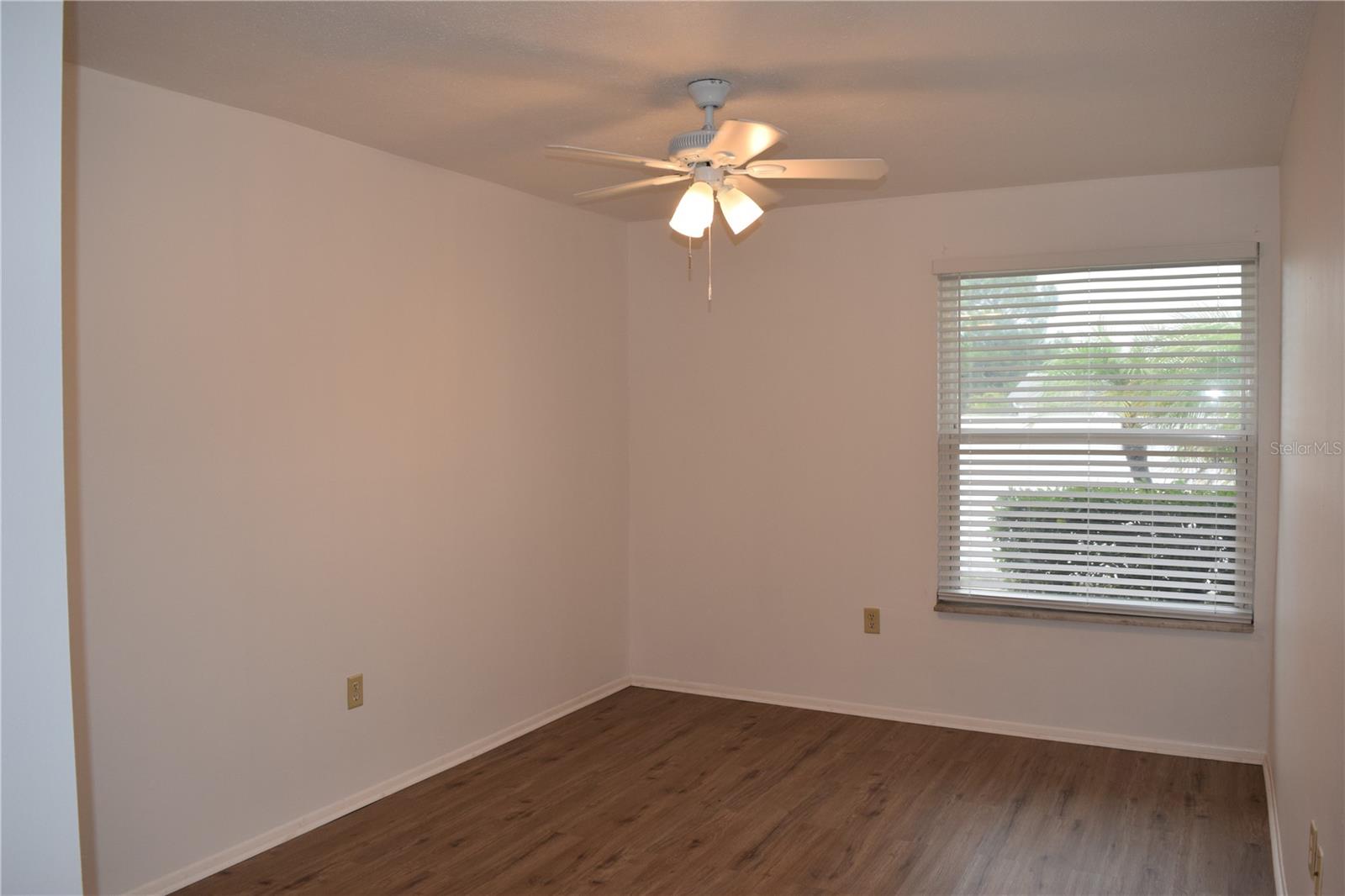 Image 5 of 17 For 4357 Tahitian Gardens Circle E