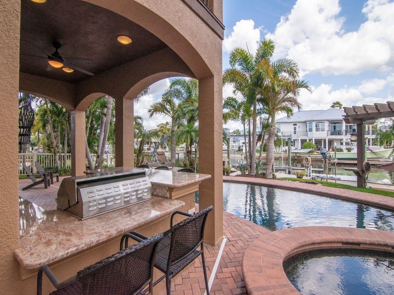 Listing photo id 52 for 507 Driftwood Drive E