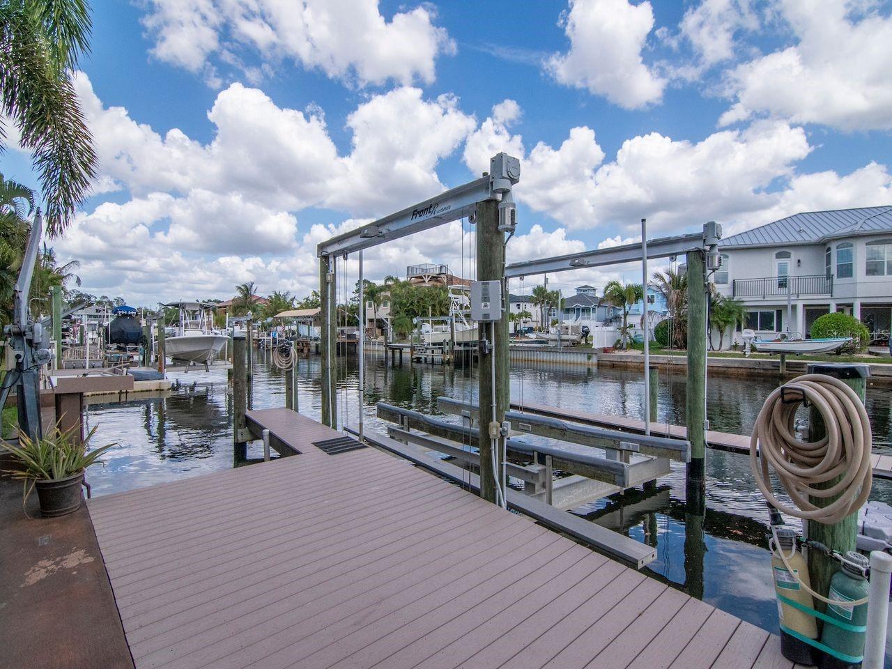 Listing photo id 63 for 507 Driftwood Drive E