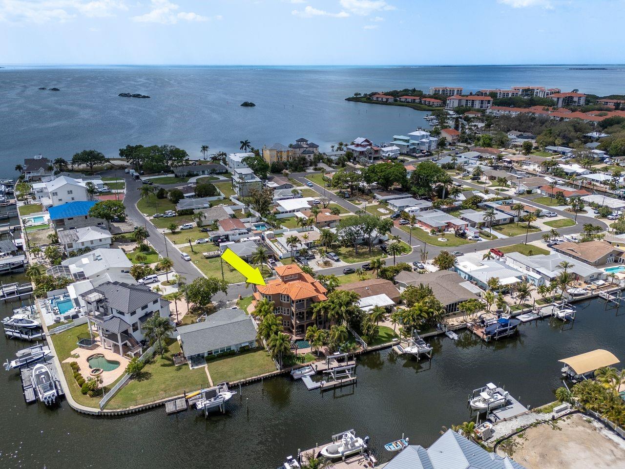 Listing photo id 82 for 507 Driftwood Drive E