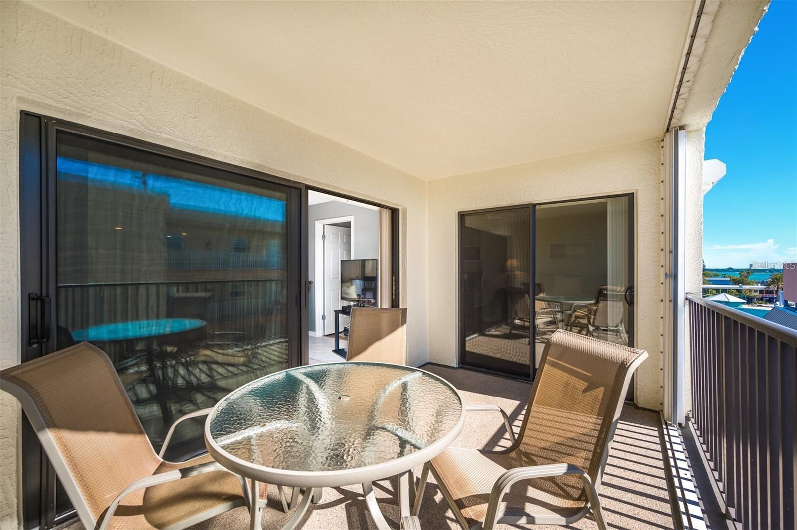 Image 21 of 62 For 12924 Gulf Boulevard 510