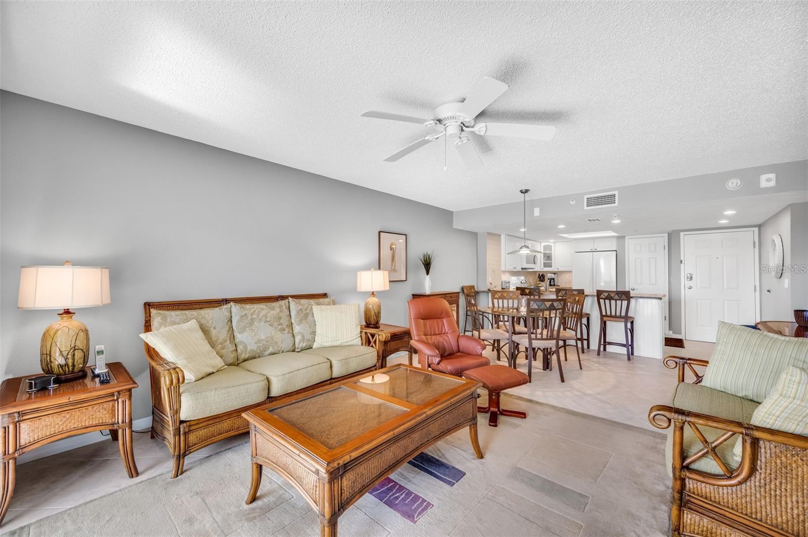 Image 25 of 62 For 12924 Gulf Boulevard 510