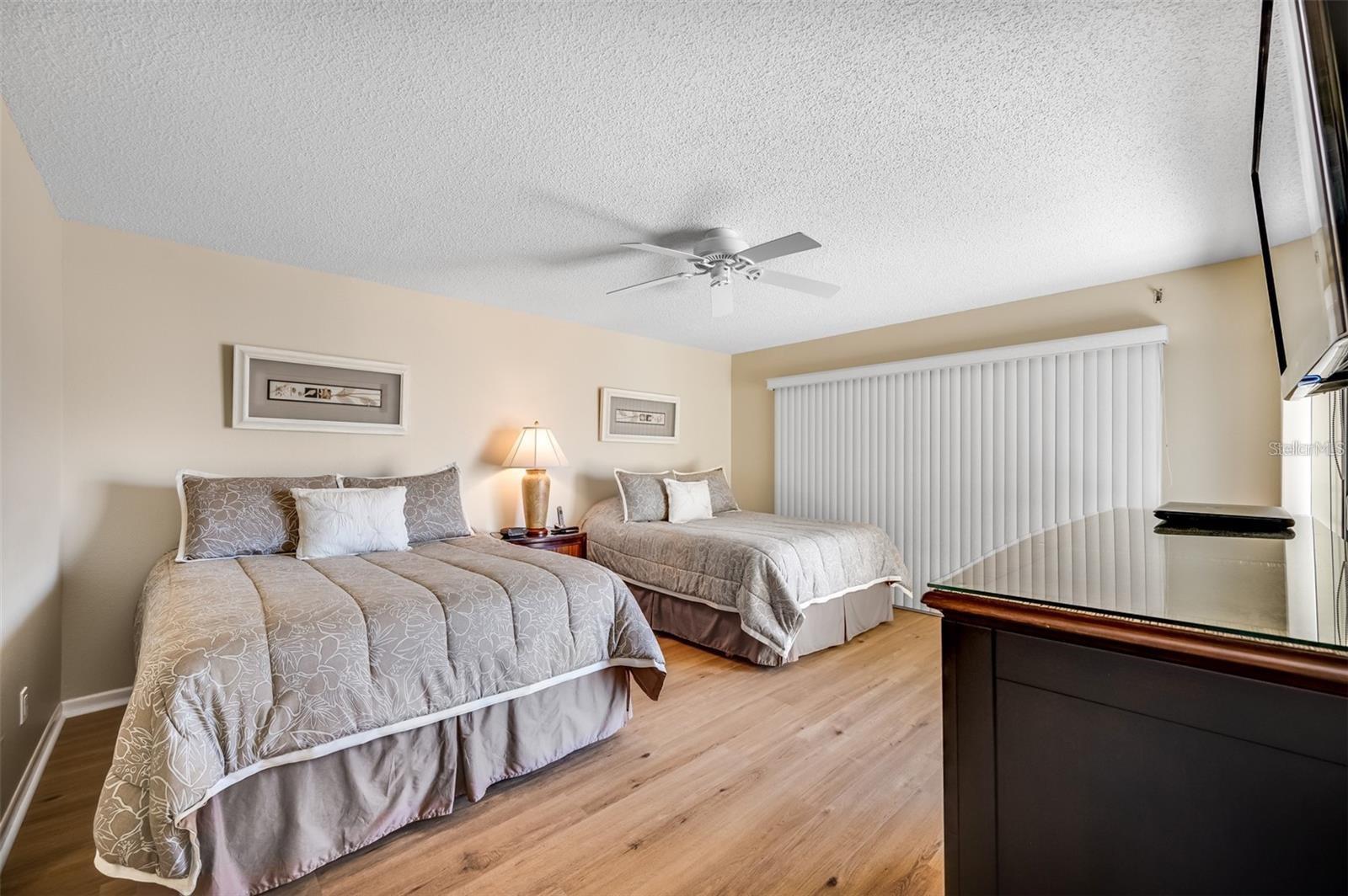 Image 32 of 62 For 12924 Gulf Boulevard 510