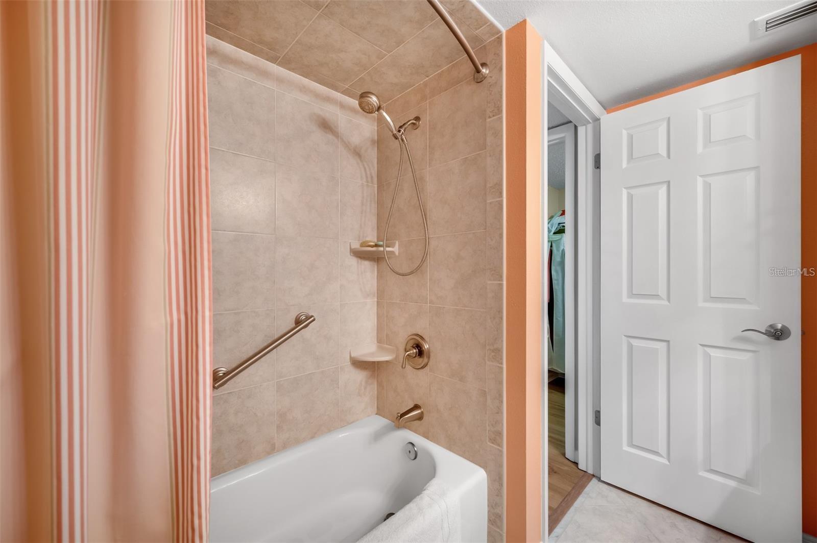 Image 37 of 62 For 12924 Gulf Boulevard 510