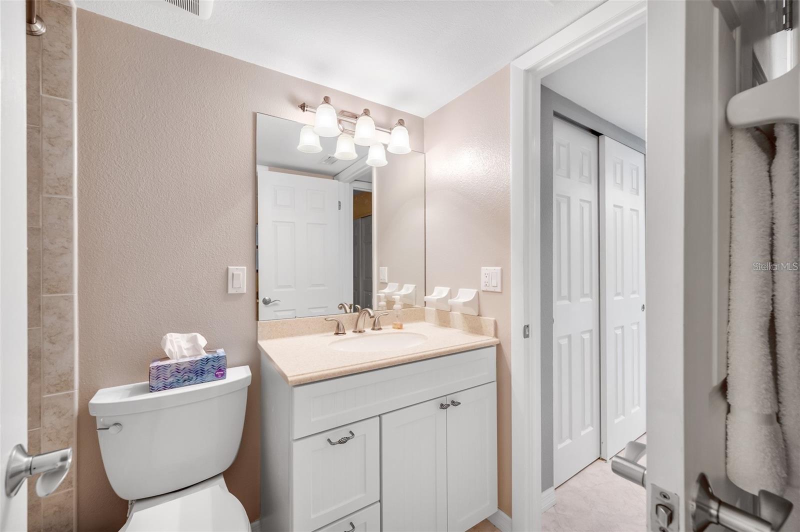 Image 44 of 62 For 12924 Gulf Boulevard 510