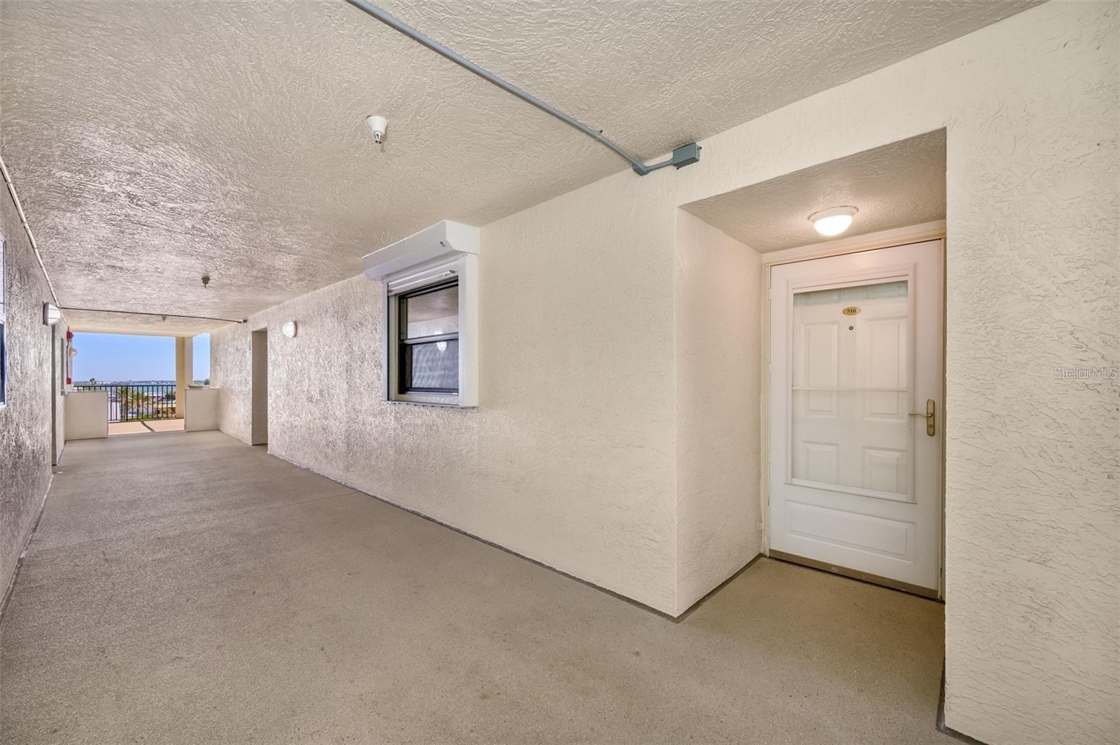 Image 45 of 62 For 12924 Gulf Boulevard 510