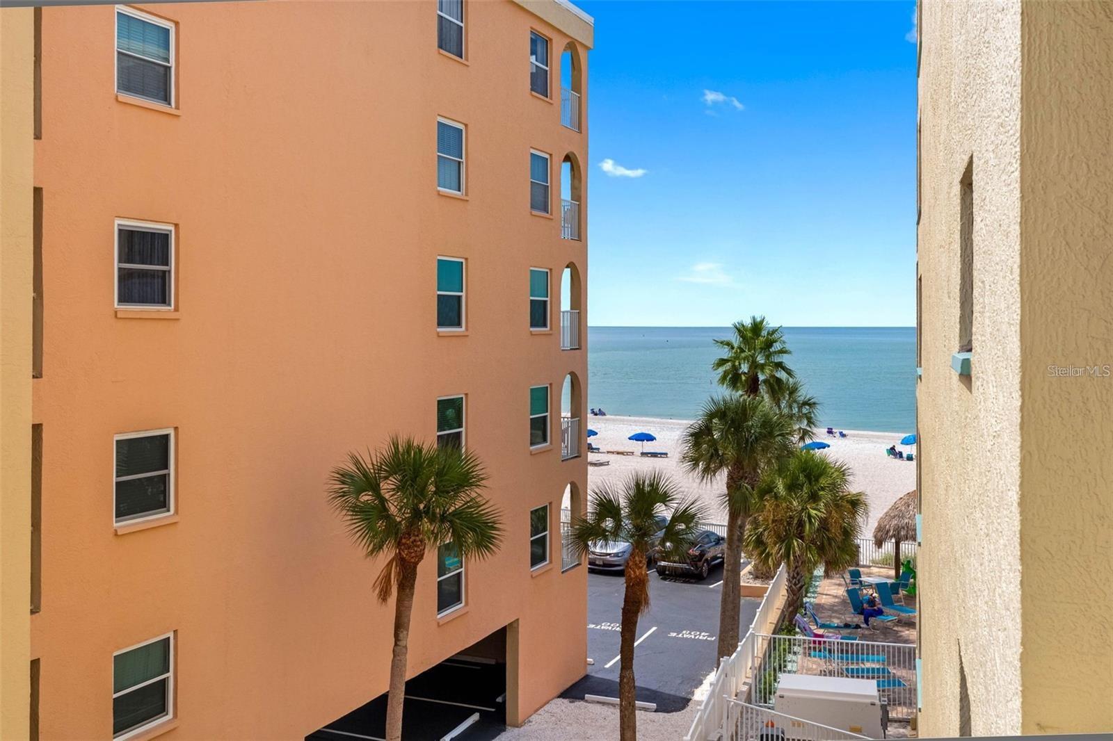 Image 46 of 62 For 12924 Gulf Boulevard 510