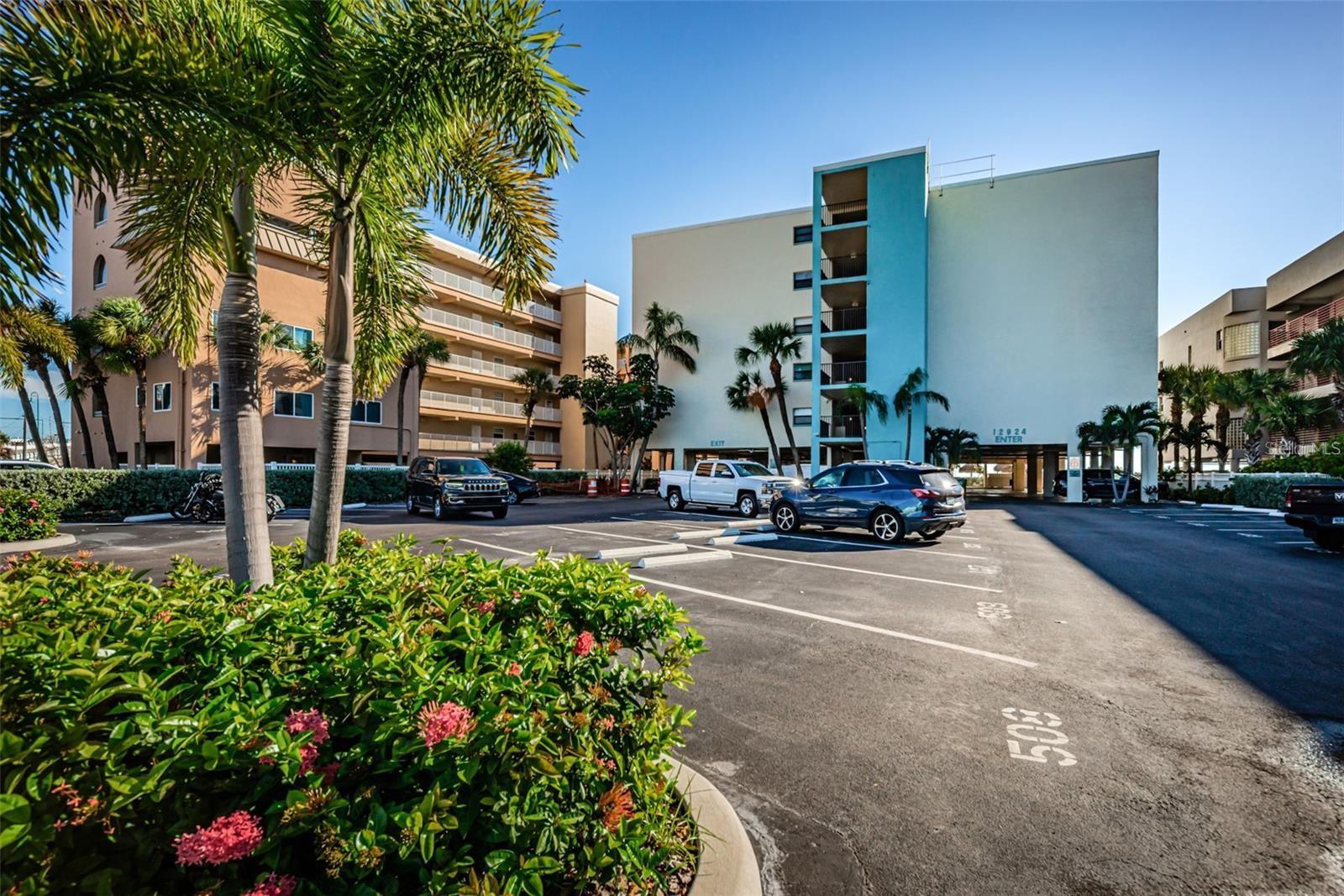 Image 52 of 62 For 12924 Gulf Boulevard 510