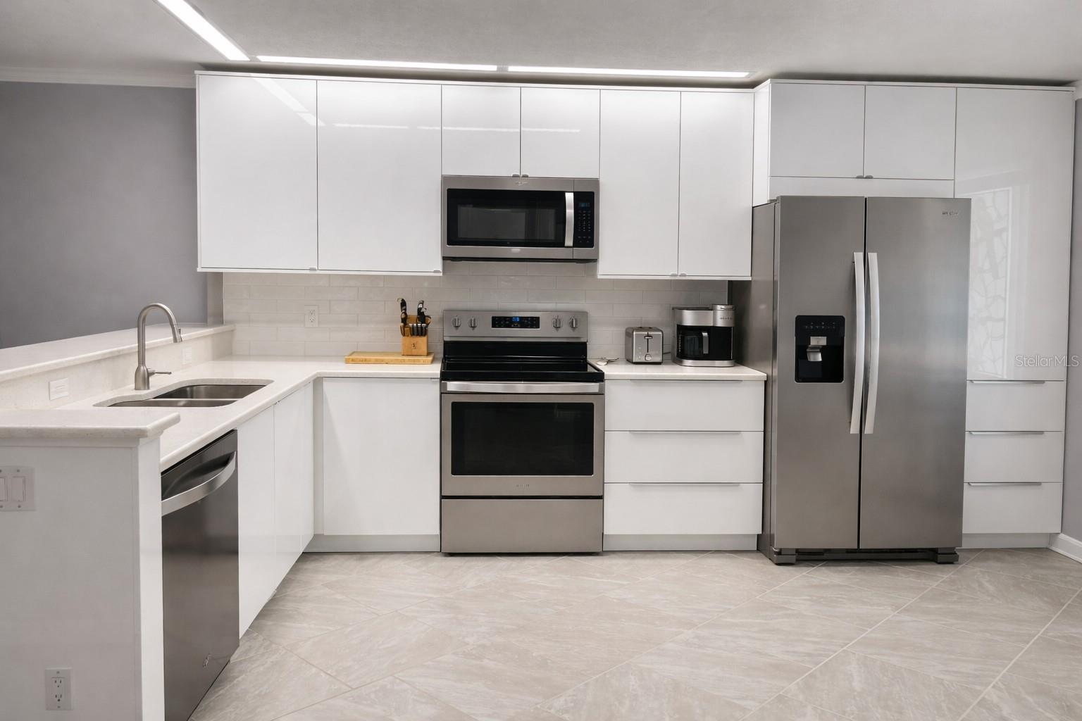 Image 4 of 12 For 8651 10th Street N 228