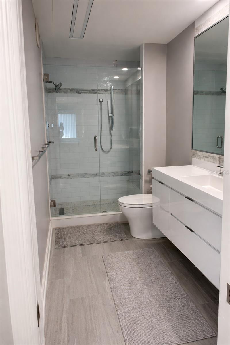 Image 8 of 12 For 8651 10th Street N 228