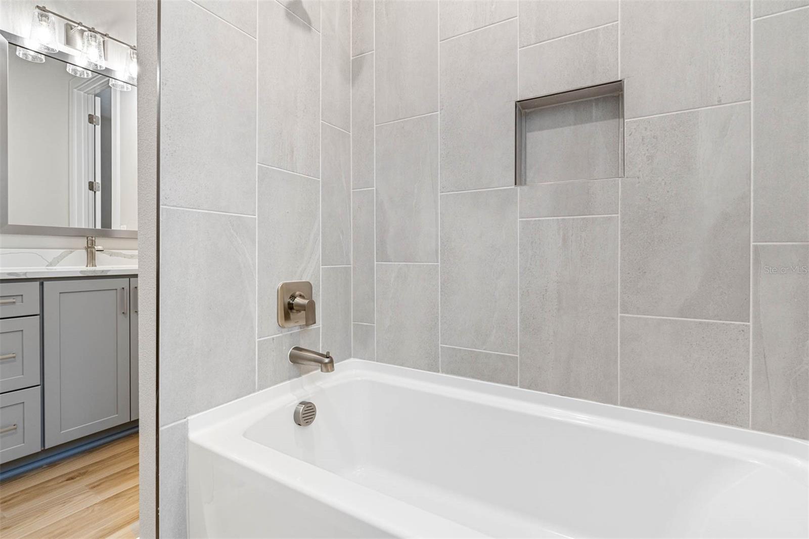 Image 10 of 17 For 5601 Summit View Drive