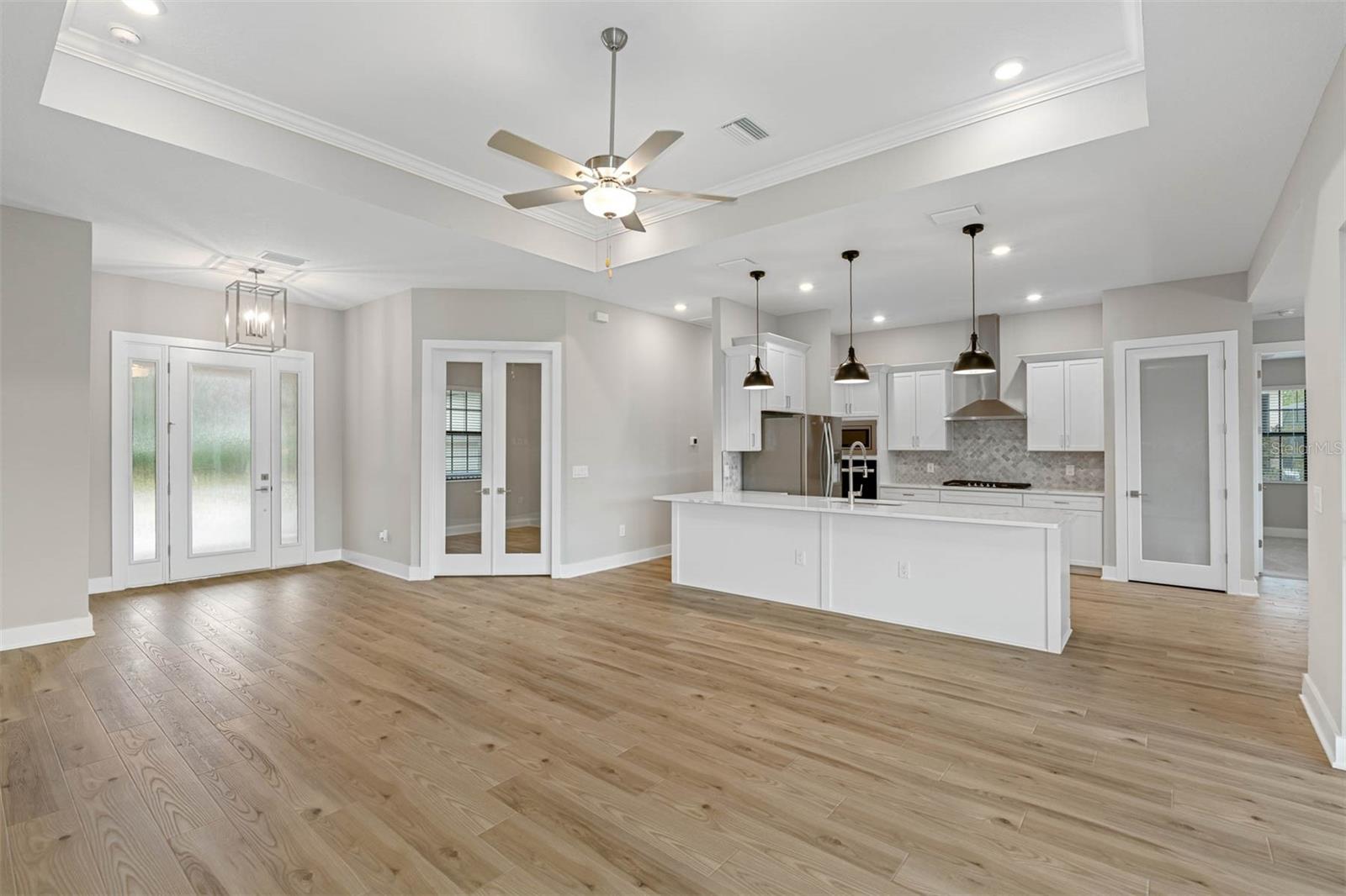 Image 12 of 17 For 5601 Summit View Drive