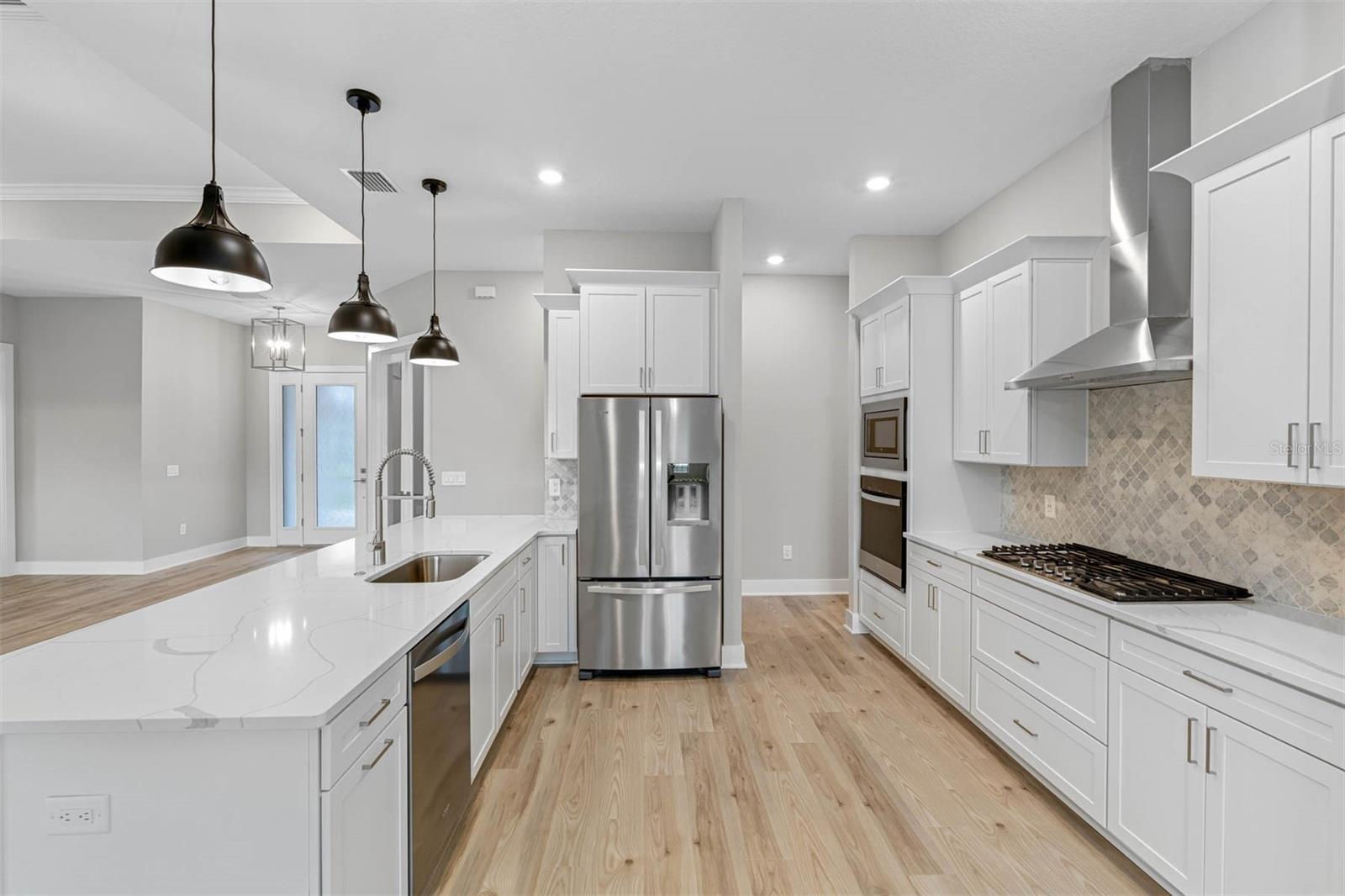 Image 4 of 17 For 5601 Summit View Drive