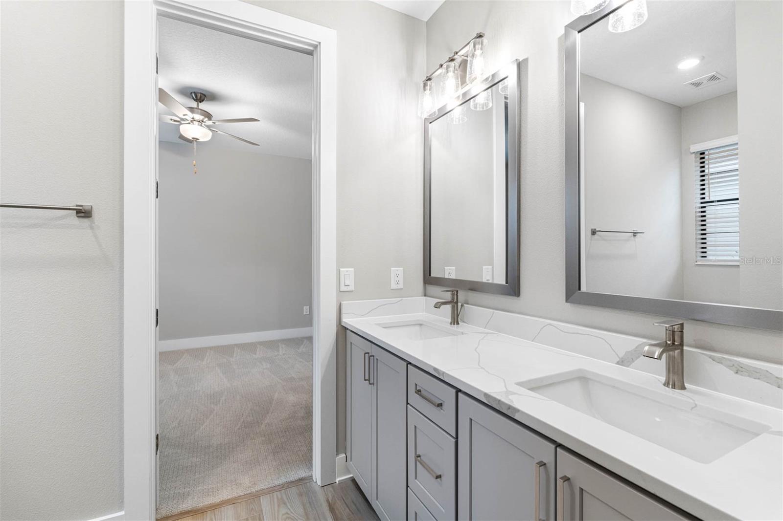 Image 9 of 17 For 5601 Summit View Drive