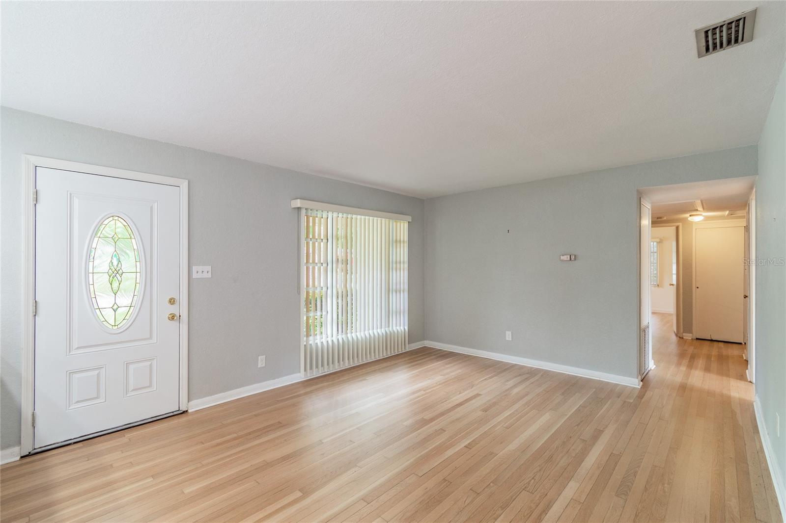 Image 10 of 18 For 4511 Cameron Avenue