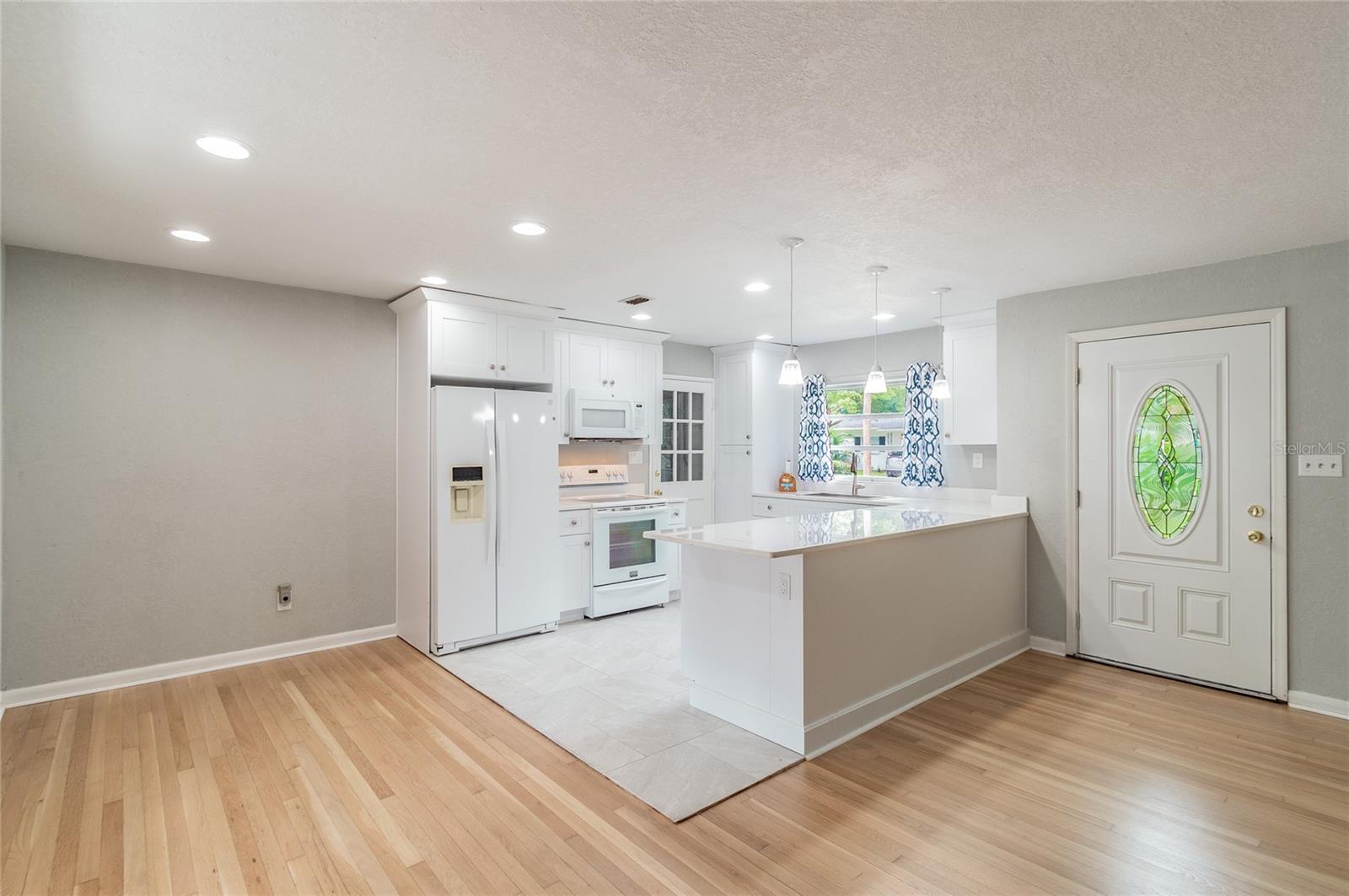 Image 13 of 18 For 4511 Cameron Avenue