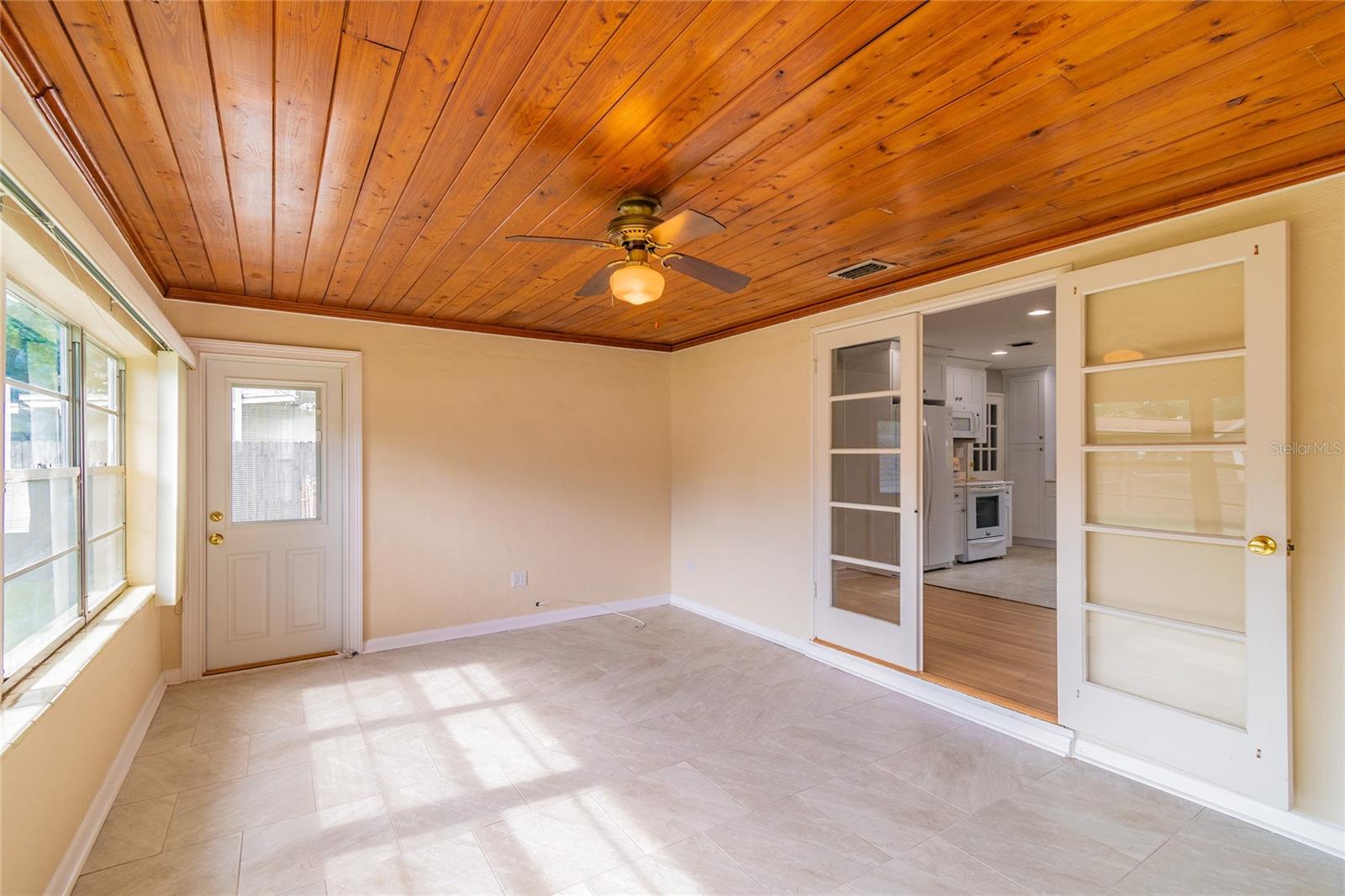 Image 15 of 18 For 4511 Cameron Avenue