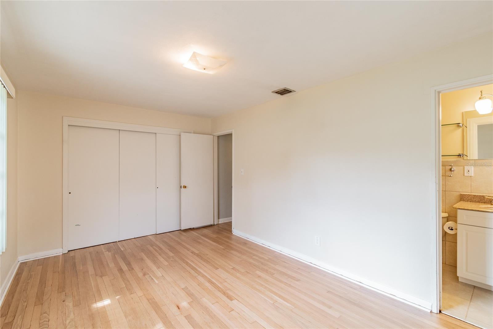 Image 5 of 18 For 4511 Cameron Avenue