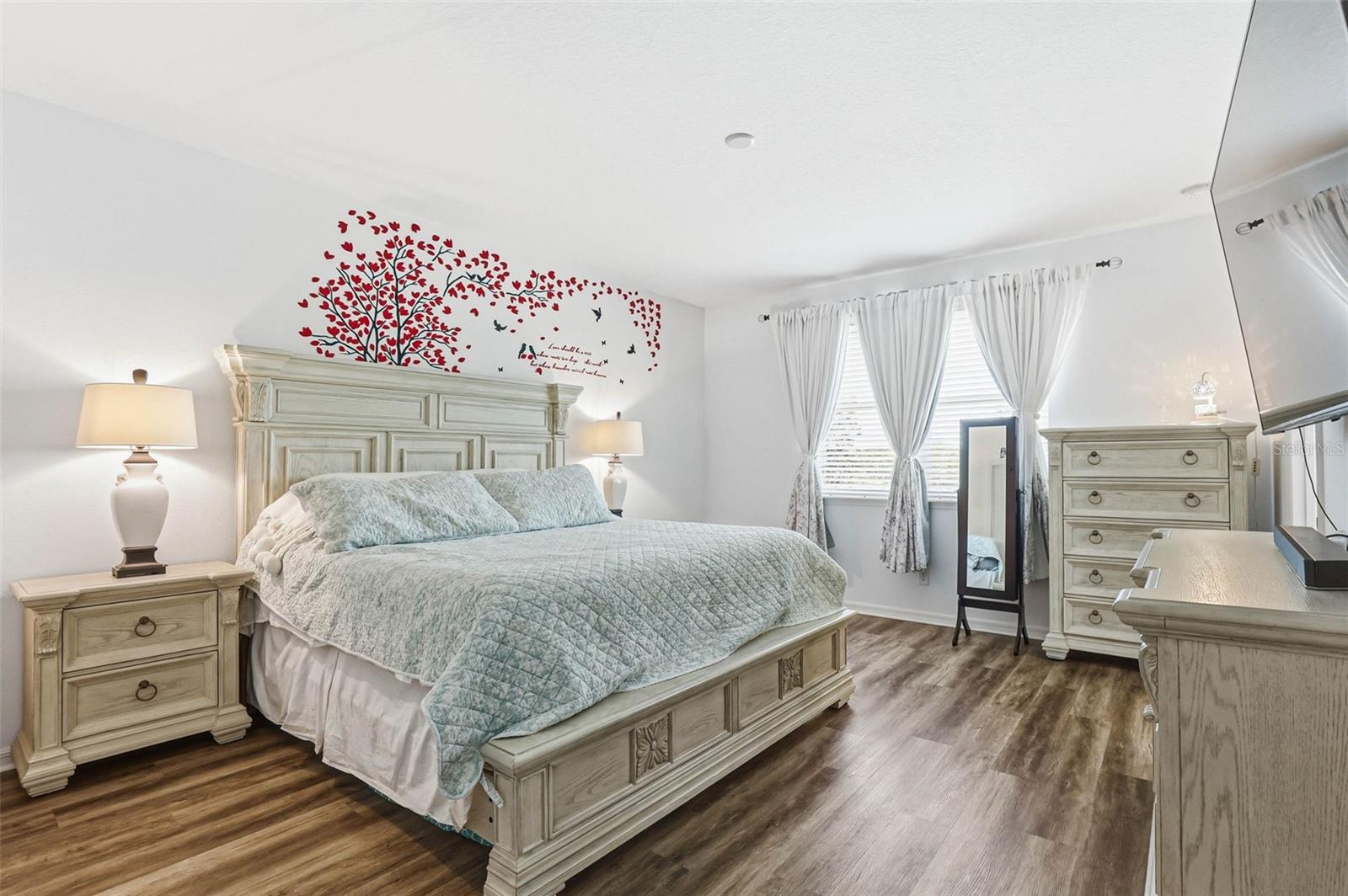 Image 28 of 72 For 32550 Rapids Loop