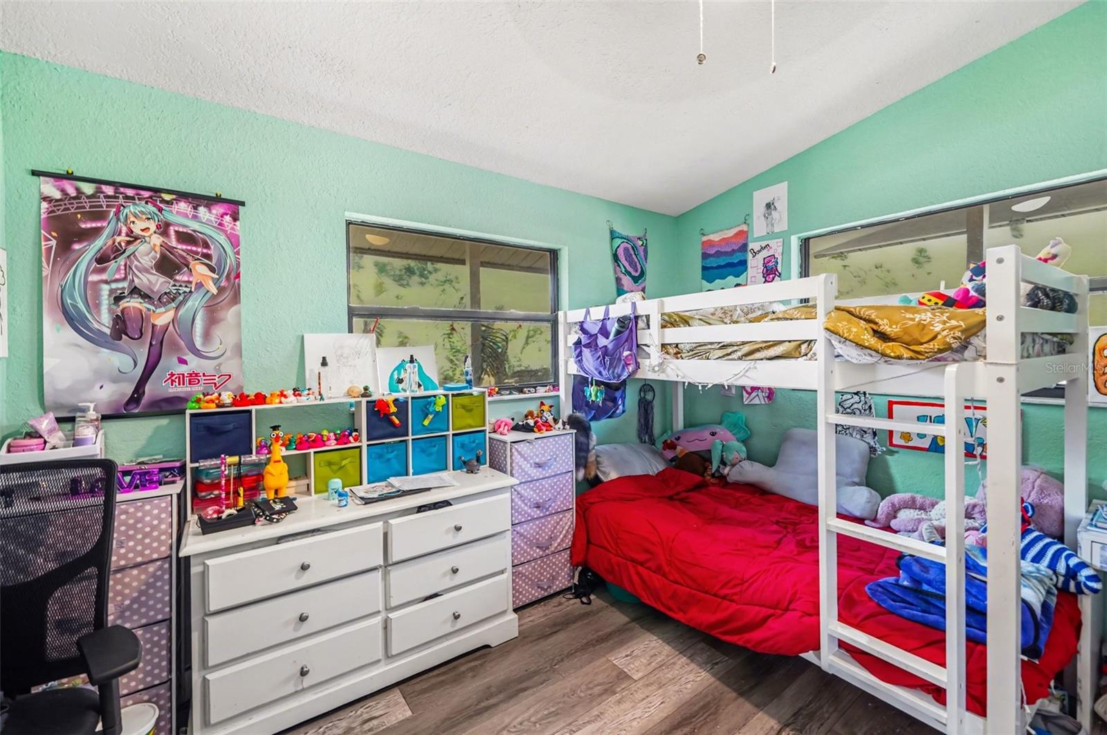 Image 12 of 35 For 15590 59th Street N