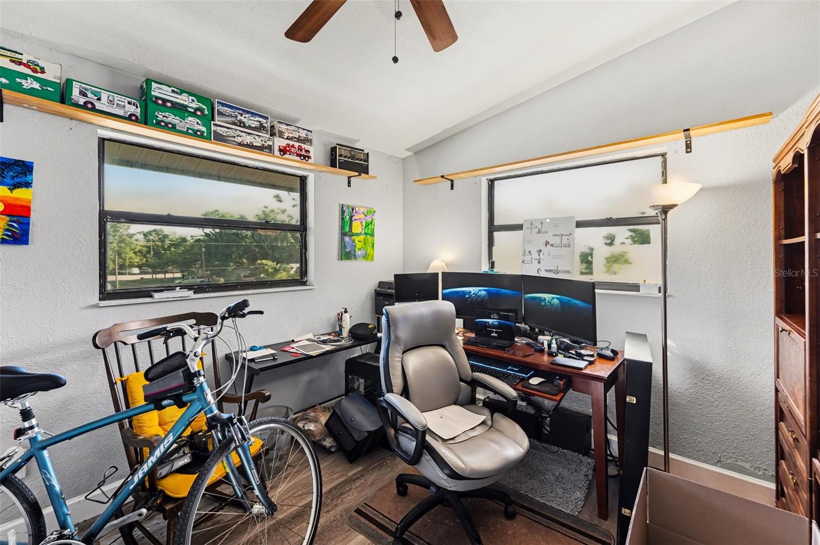 Image 16 of 35 For 15590 59th Street N