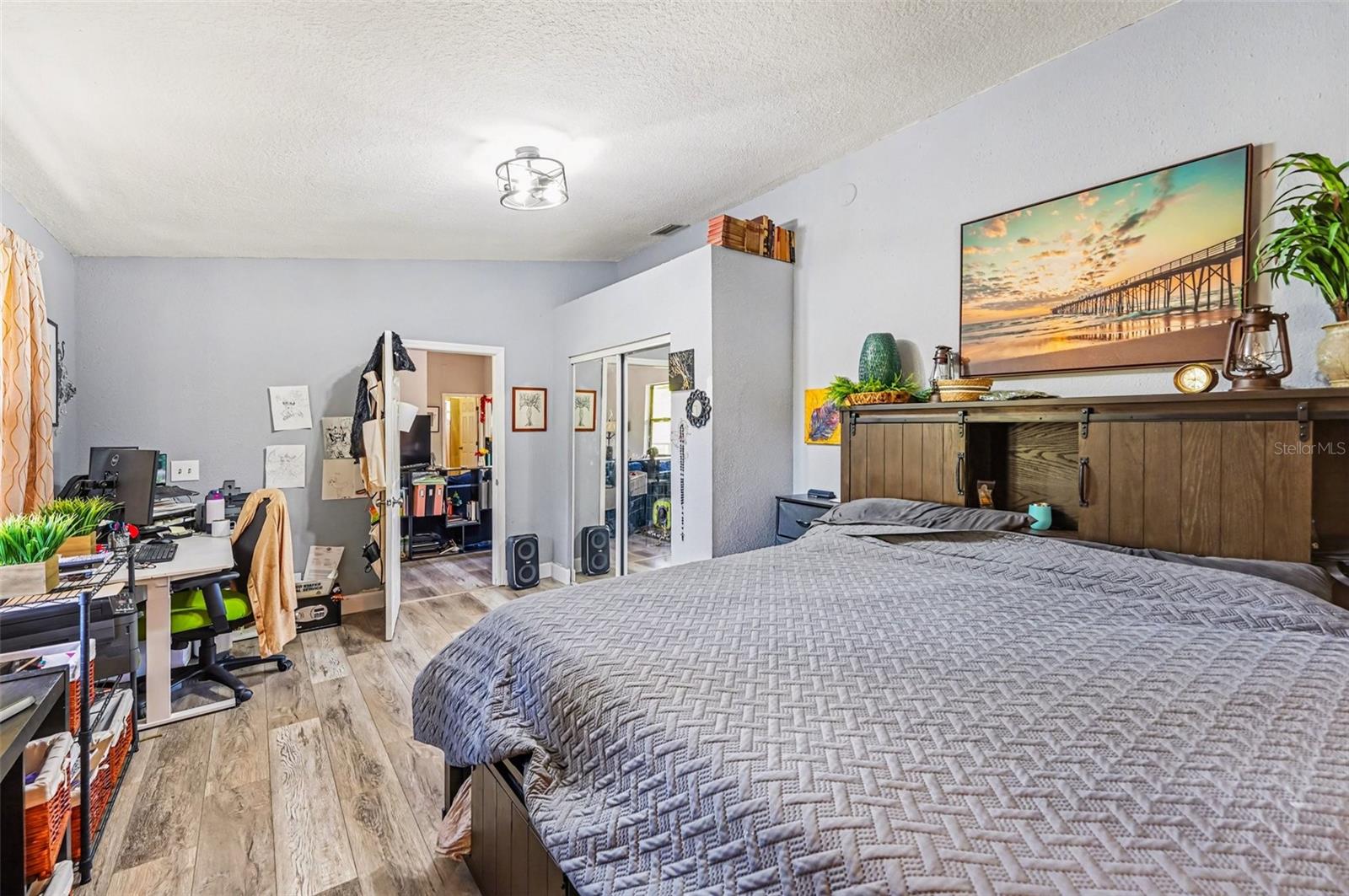 Image 19 of 35 For 15590 59th Street N