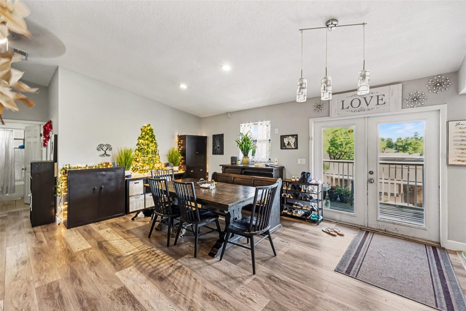 Image 7 of 35 For 15590 59th Street N