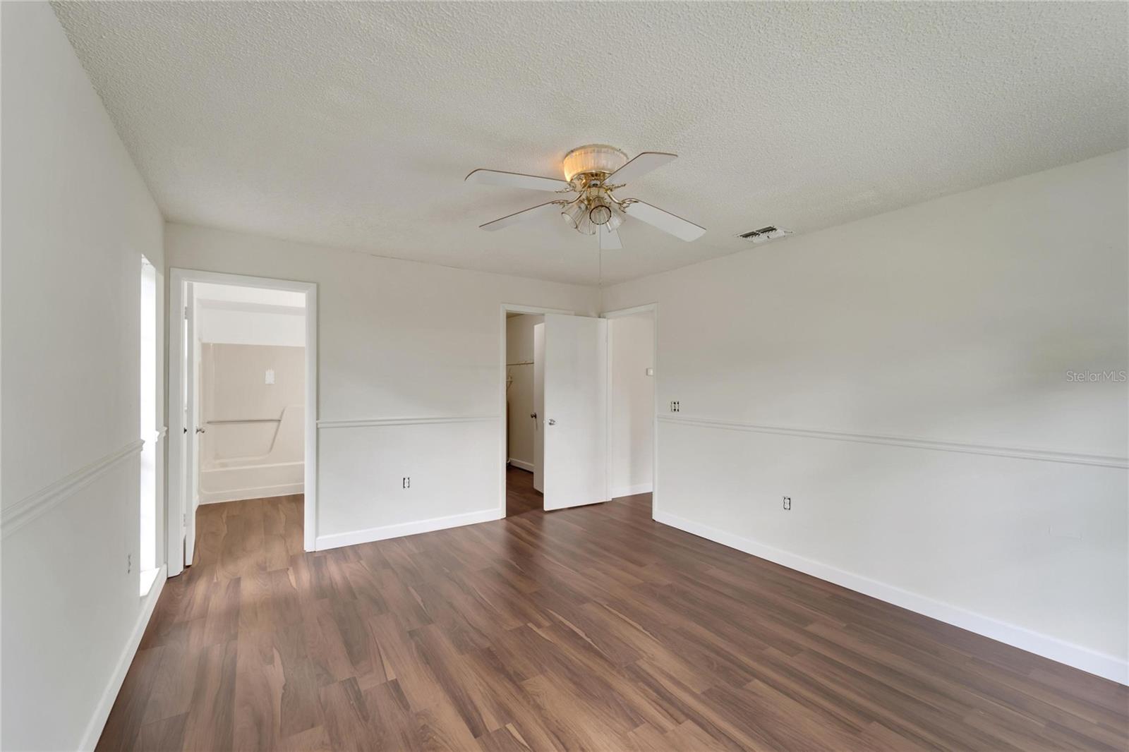 Listing photo id 17 for 502 Euclid Avenue