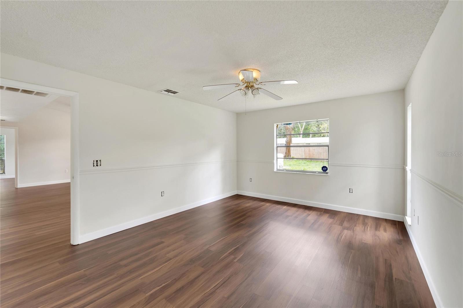 Listing photo id 19 for 502 Euclid Avenue