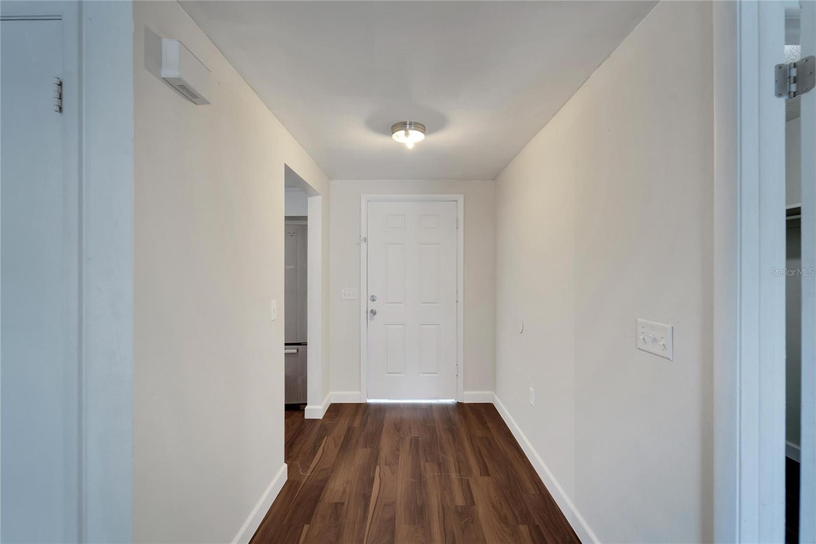 Listing photo id 21 for 502 Euclid Avenue