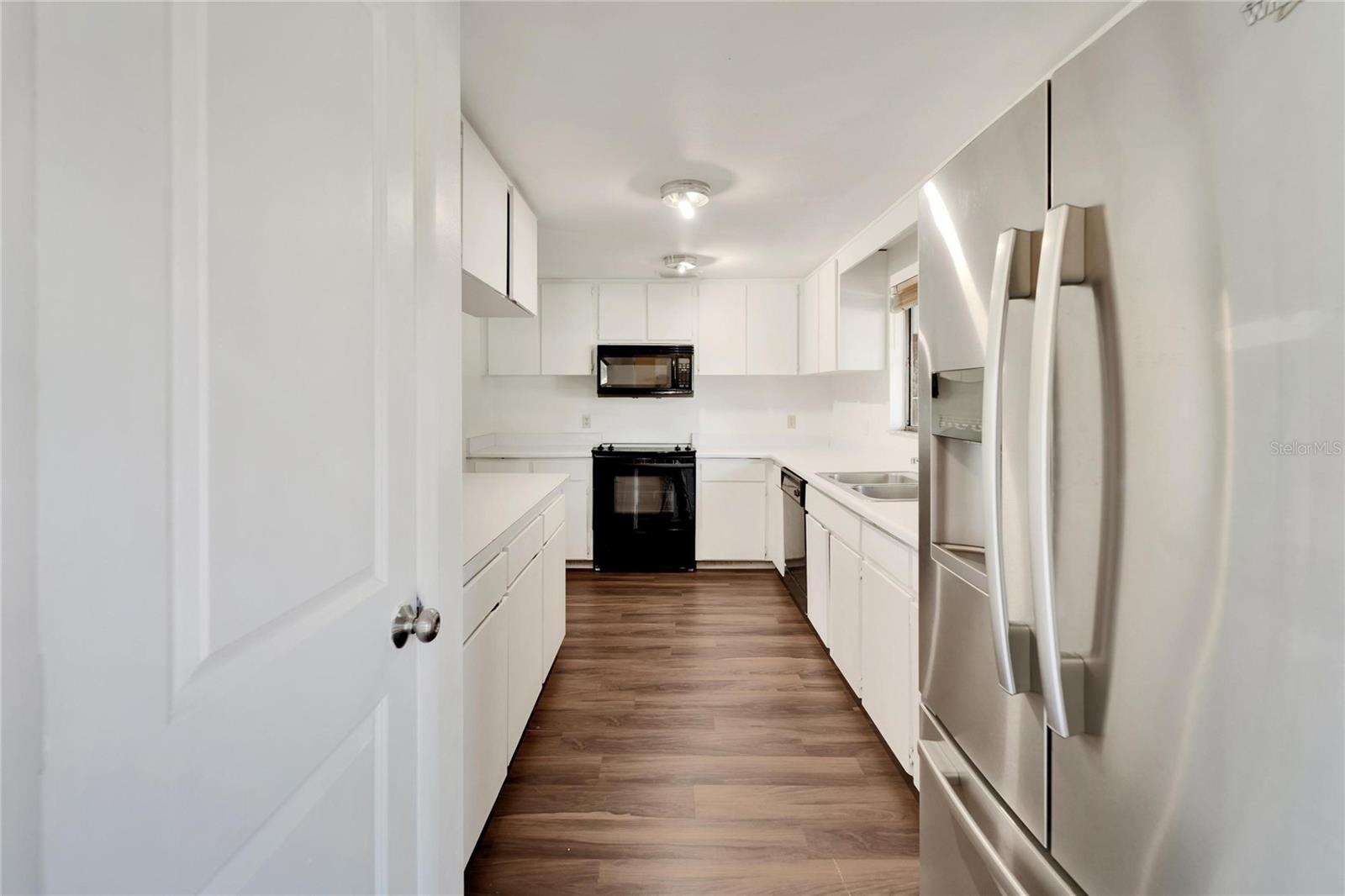 Listing photo id 1 for 502 Euclid Avenue