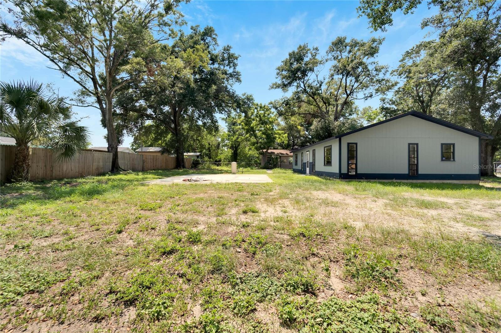 Listing photo id 28 for 502 Euclid Avenue