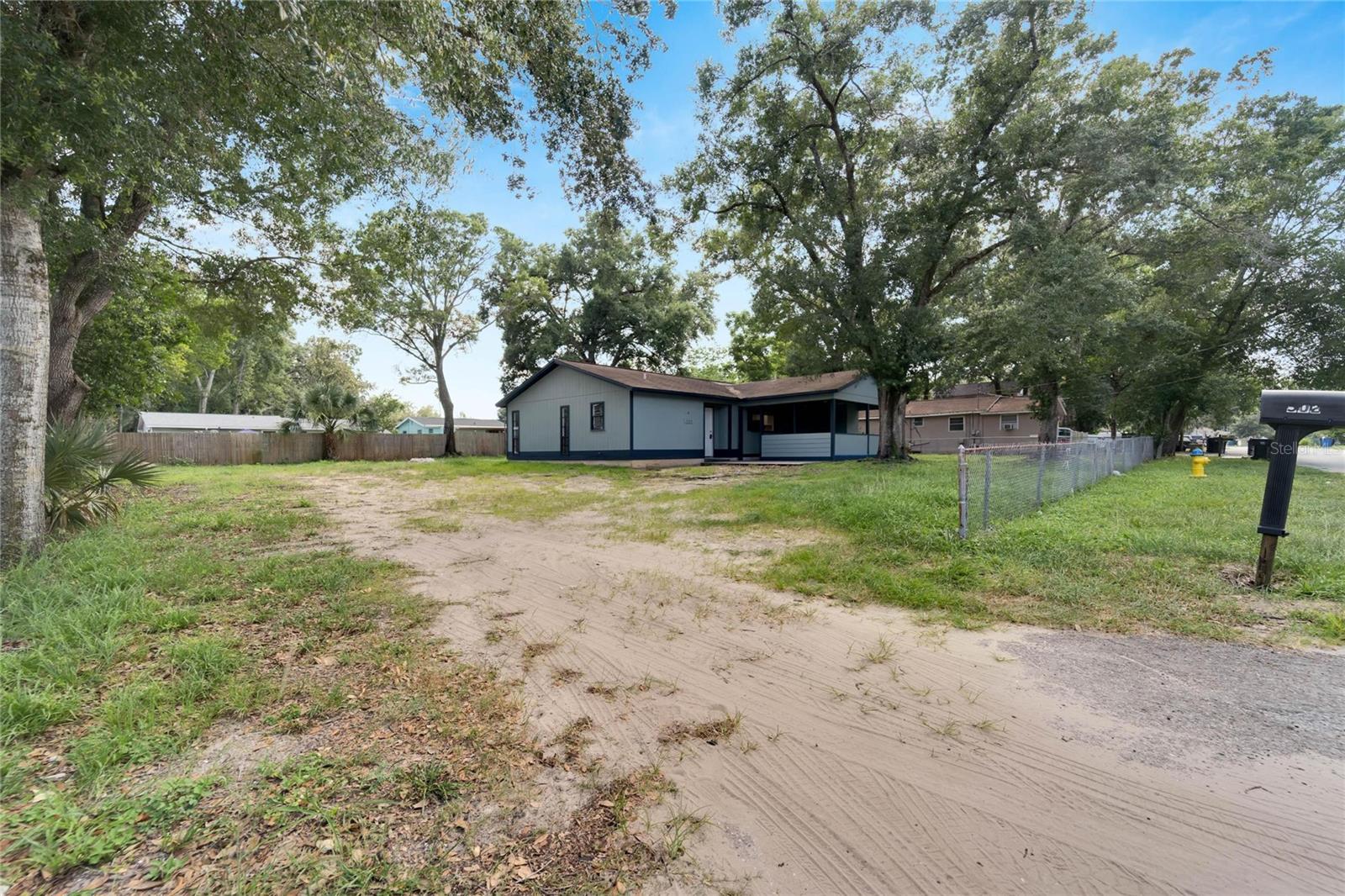 Listing photo id 30 for 502 Euclid Avenue