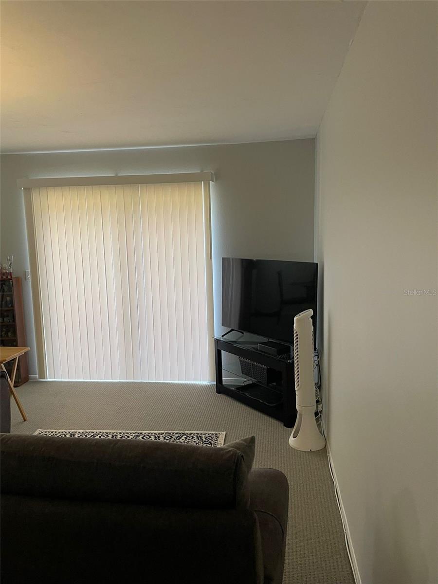 Image 4 of 21 For 2725 Hidden Lake Boulevard C