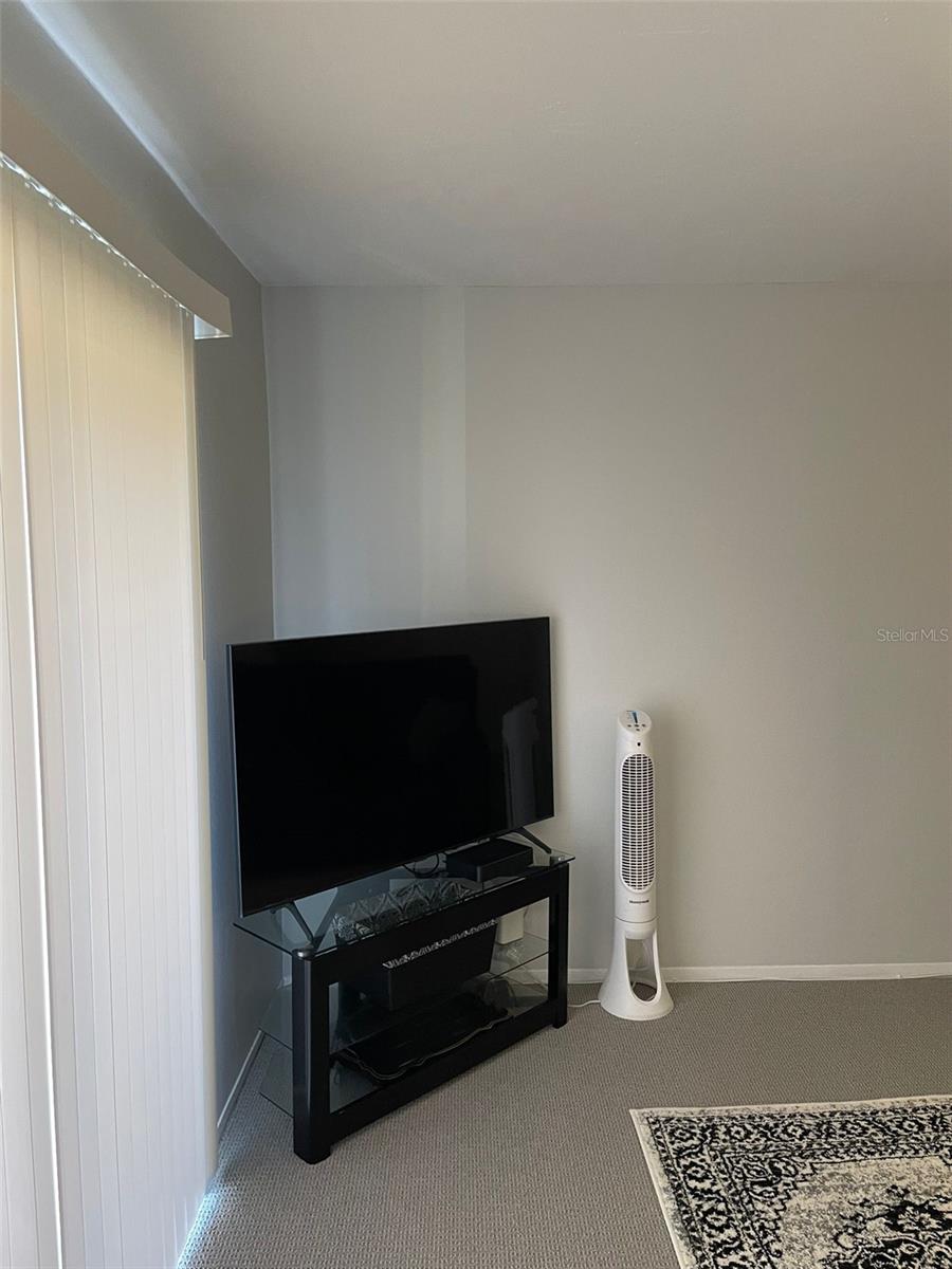 Image 5 of 21 For 2725 Hidden Lake Boulevard C