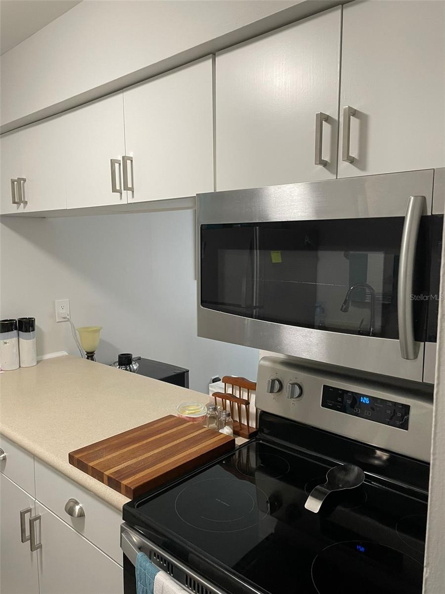 Image 7 of 21 For 2725 Hidden Lake Boulevard C