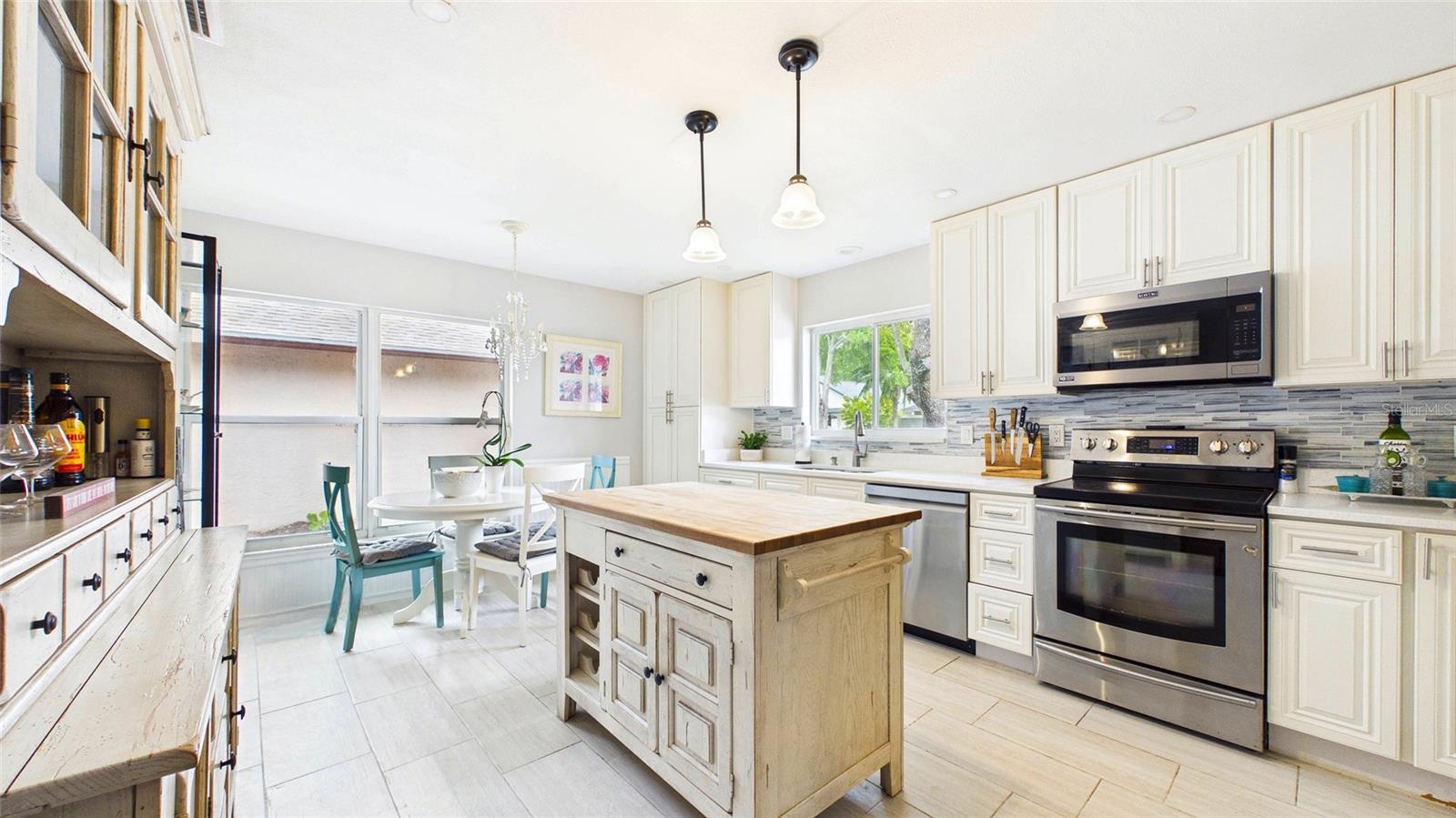 Image 13 of 43 For 5909 Bitterwood Court