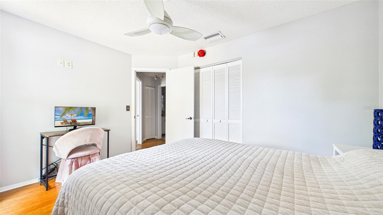 Image 27 of 43 For 5909 Bitterwood Court