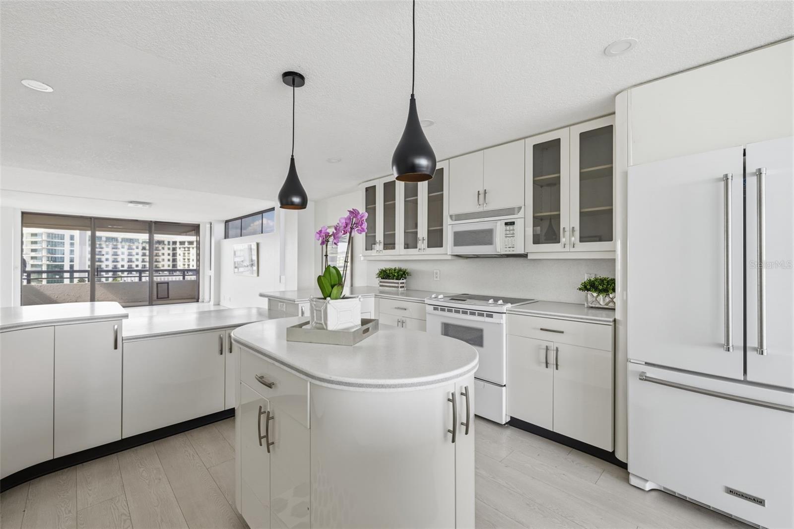 Image 11 of 41 For 5700 Mariner Street 801e