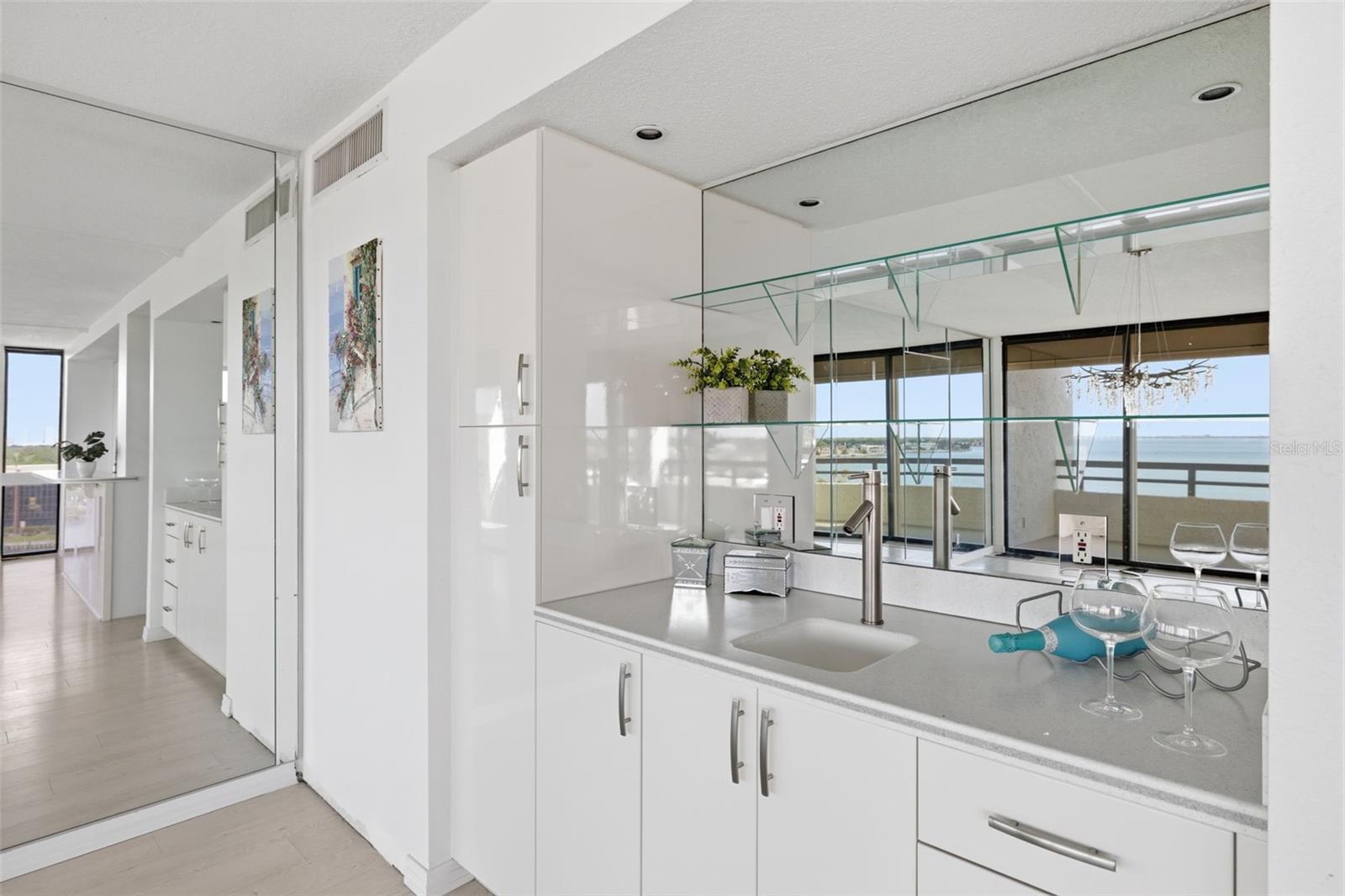 Image 15 of 41 For 5700 Mariner Street 801e