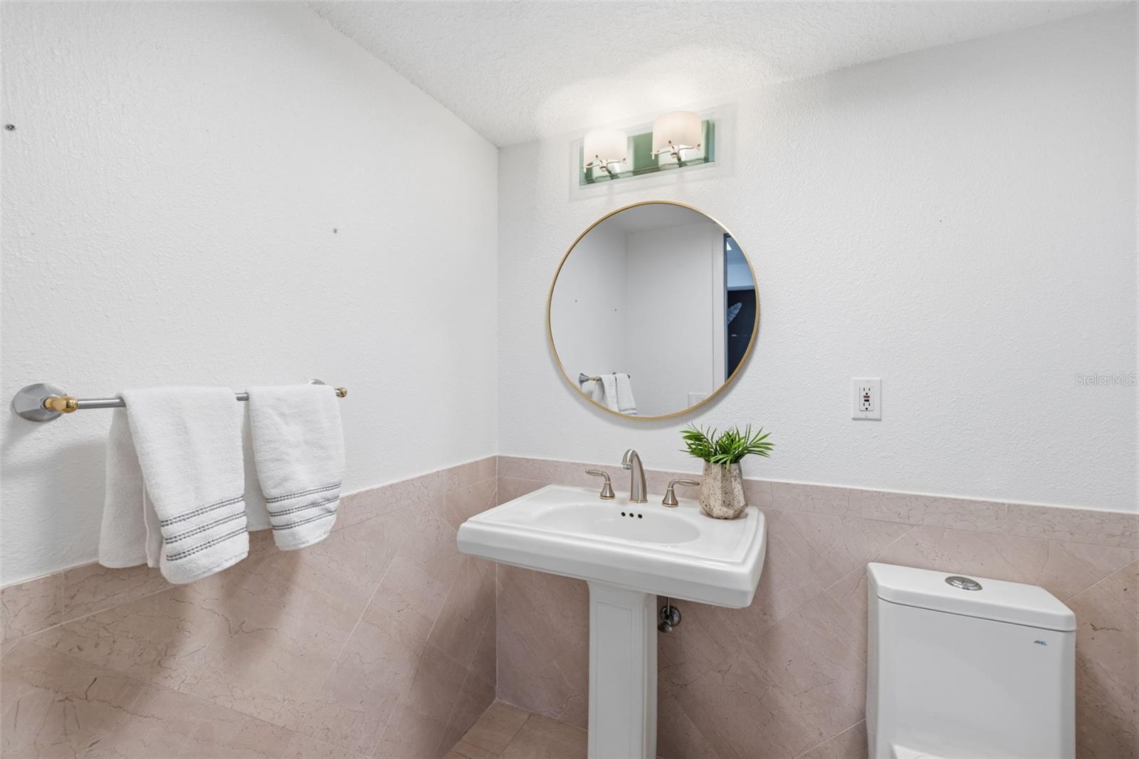 Image 23 of 41 For 5700 Mariner Street 801e