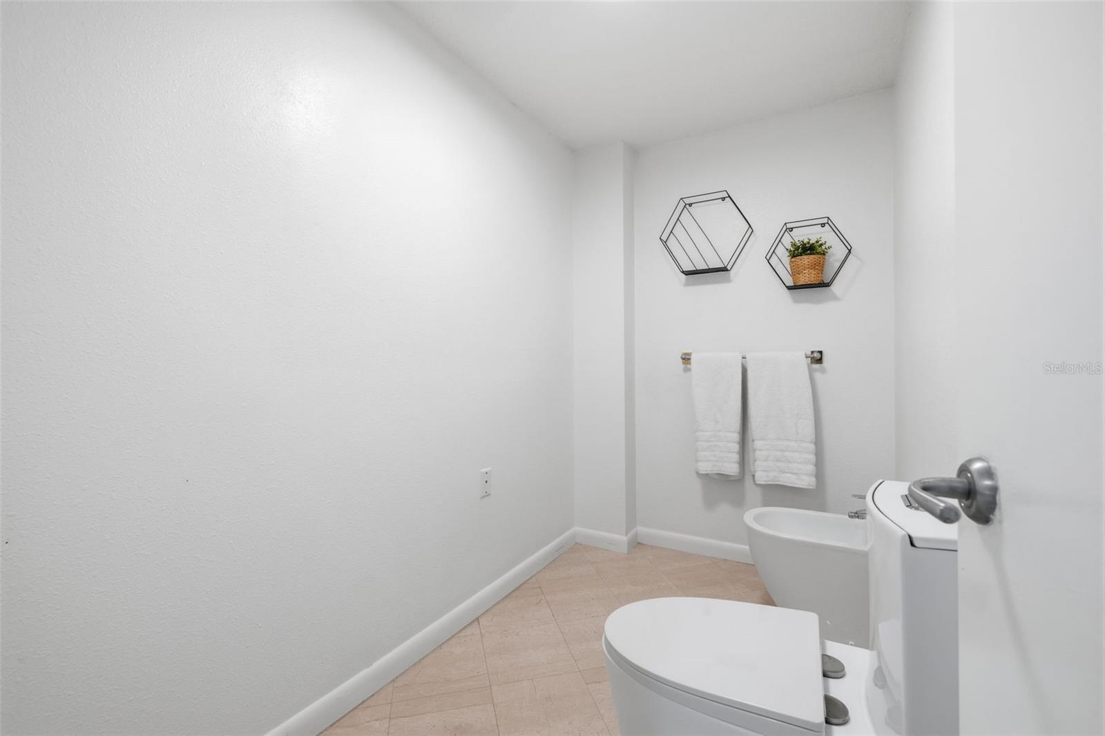 Image 27 of 41 For 5700 Mariner Street 801e