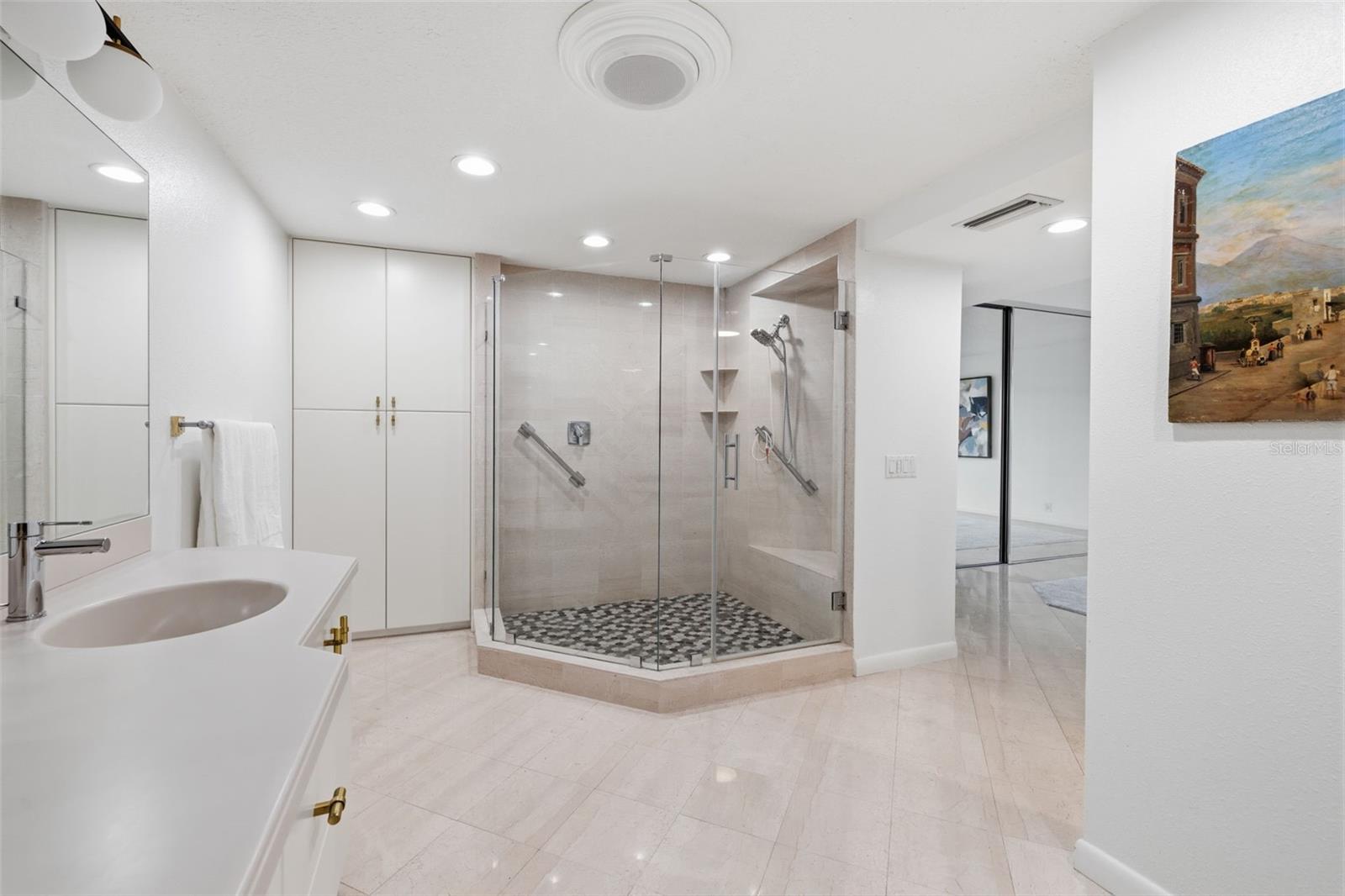 Image 28 of 41 For 5700 Mariner Street 801e