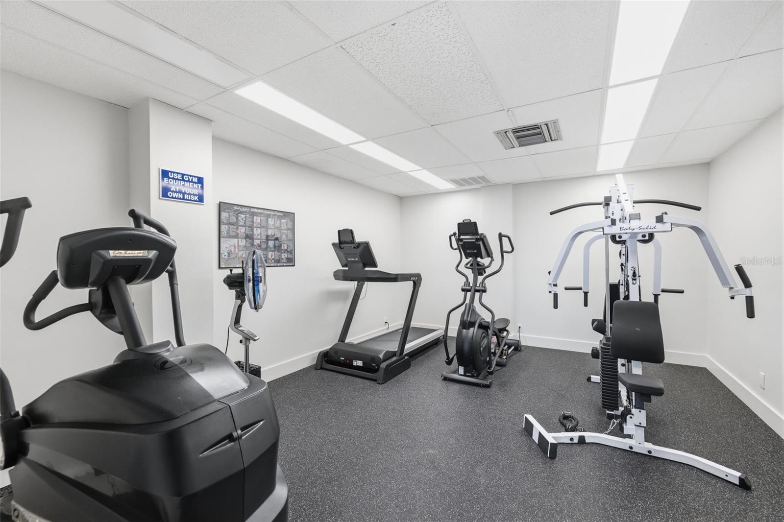 Image 33 of 41 For 5700 Mariner Street 801e