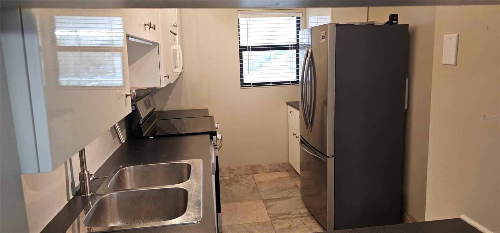 Listing photo id 3 for 2025 Lakewood Club Drive S 5k