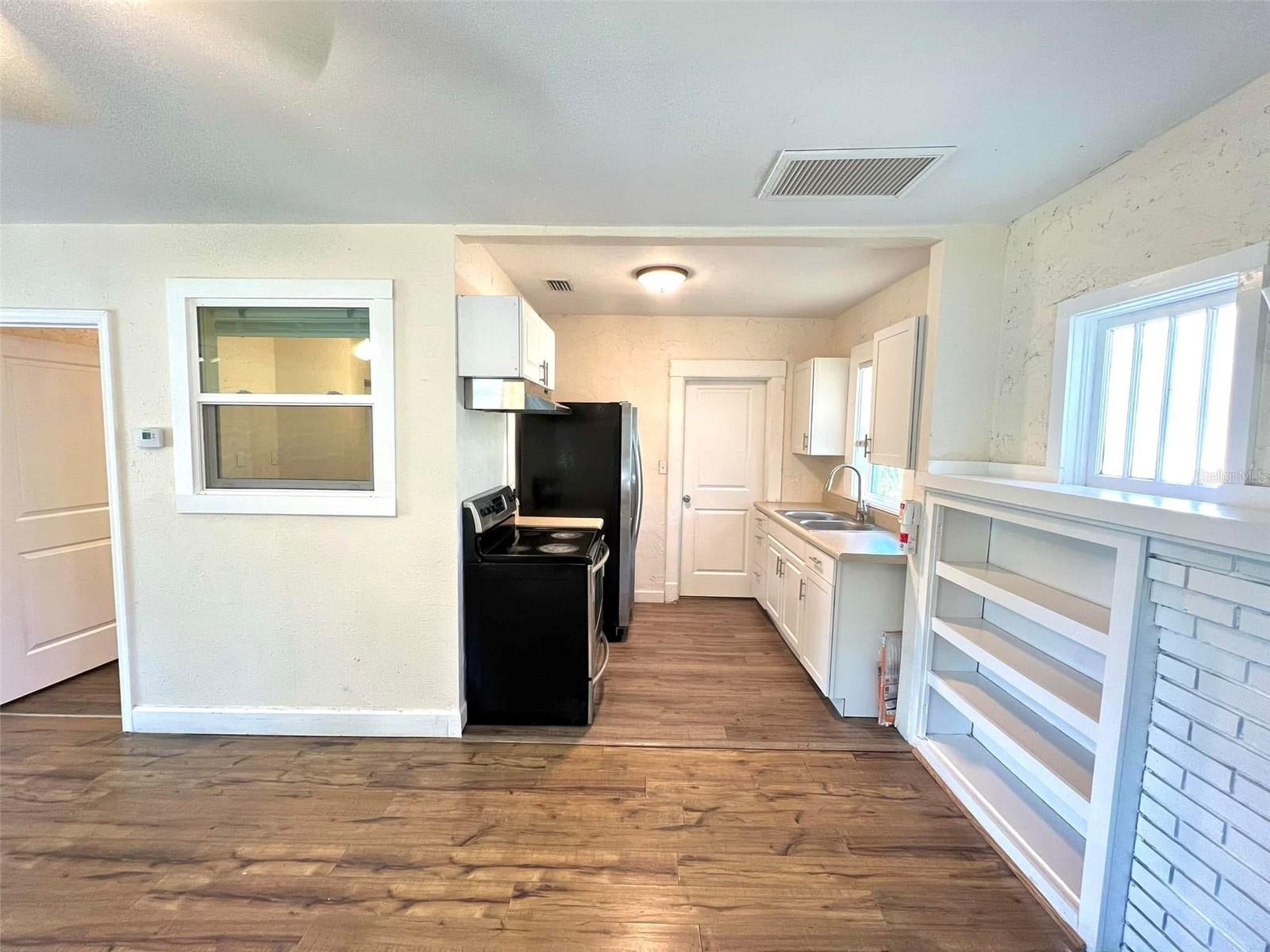 Image 5 of 19 For 1529 12th Street S A