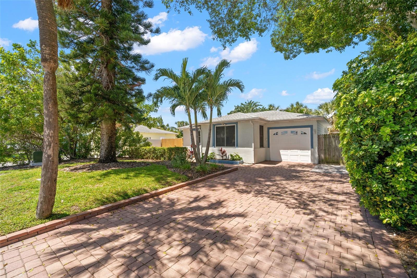 Image 3 of 35 For 517 79th Avenue