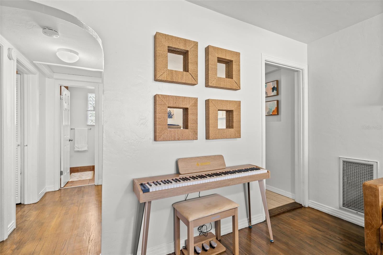 Image 9 of 35 For 517 79th Avenue