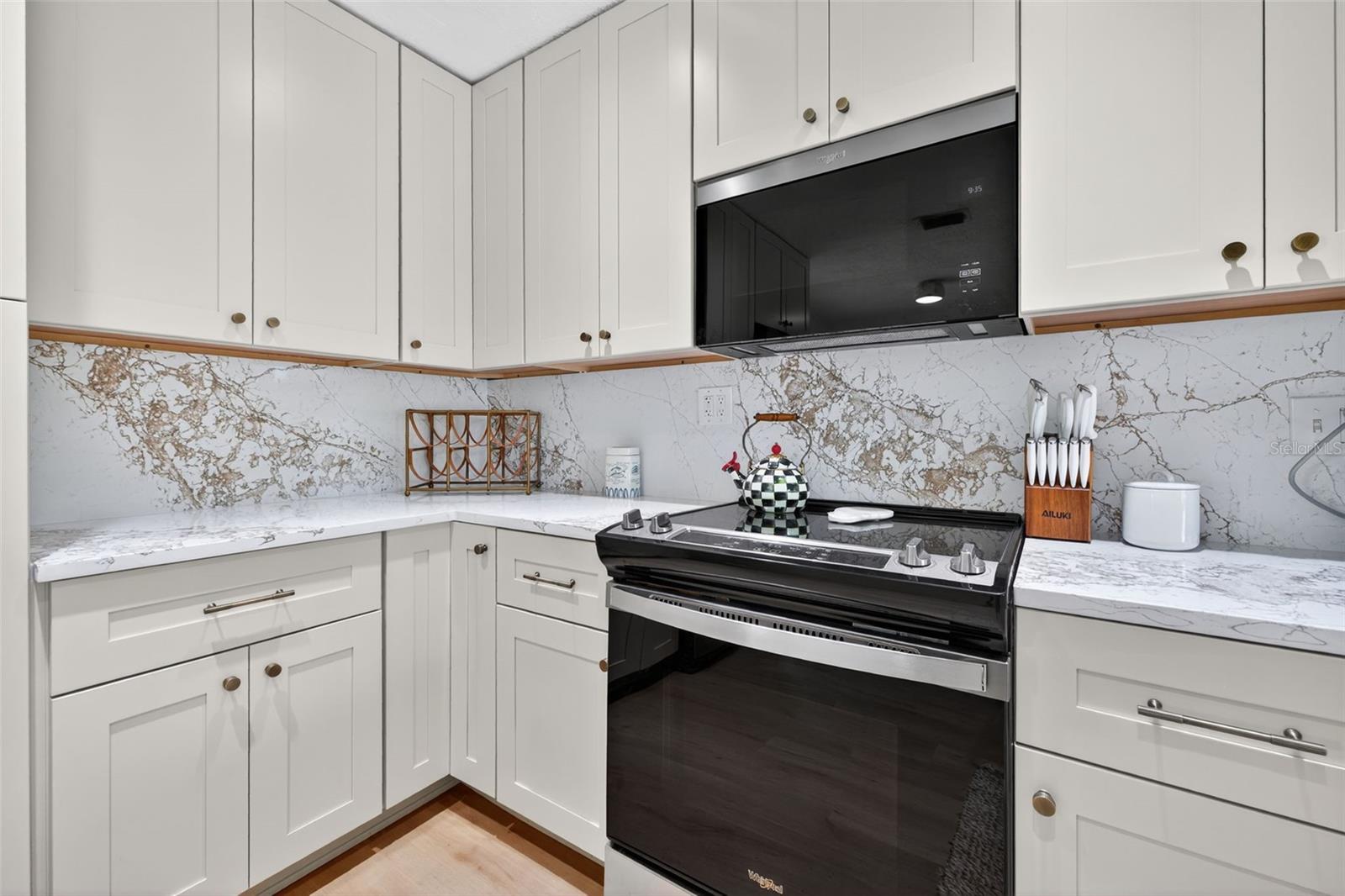 Image 12 of 35 For 637 41st Avenue Ne