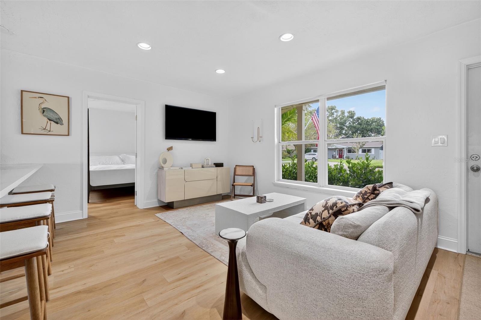 Image 5 of 35 For 637 41st Avenue Ne